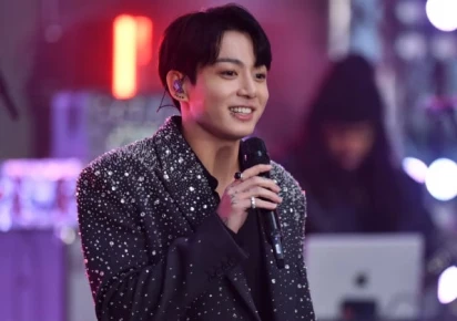jungkook asks fans