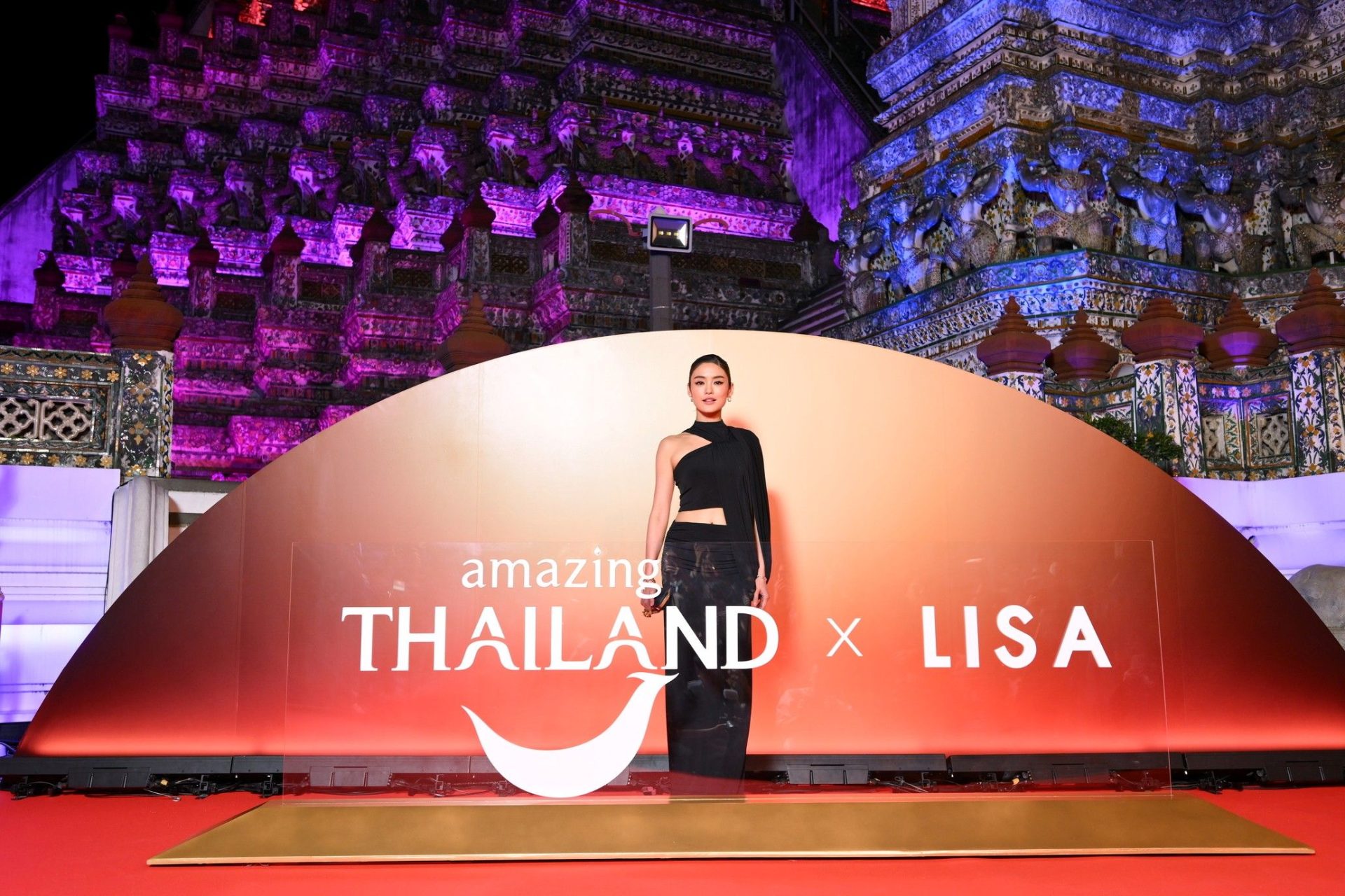 contemporary thai fashion