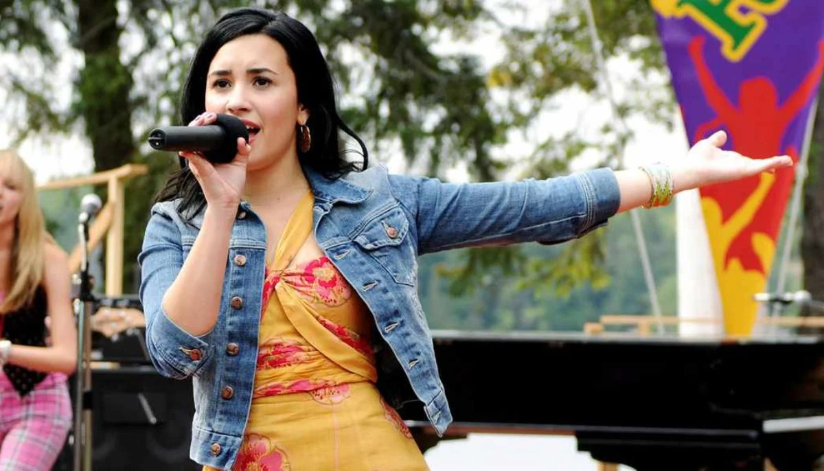 demi lovato gets