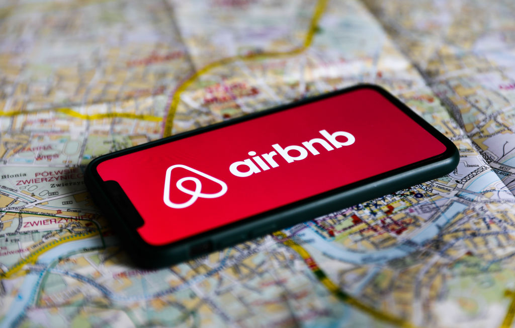 airbnb introducing private