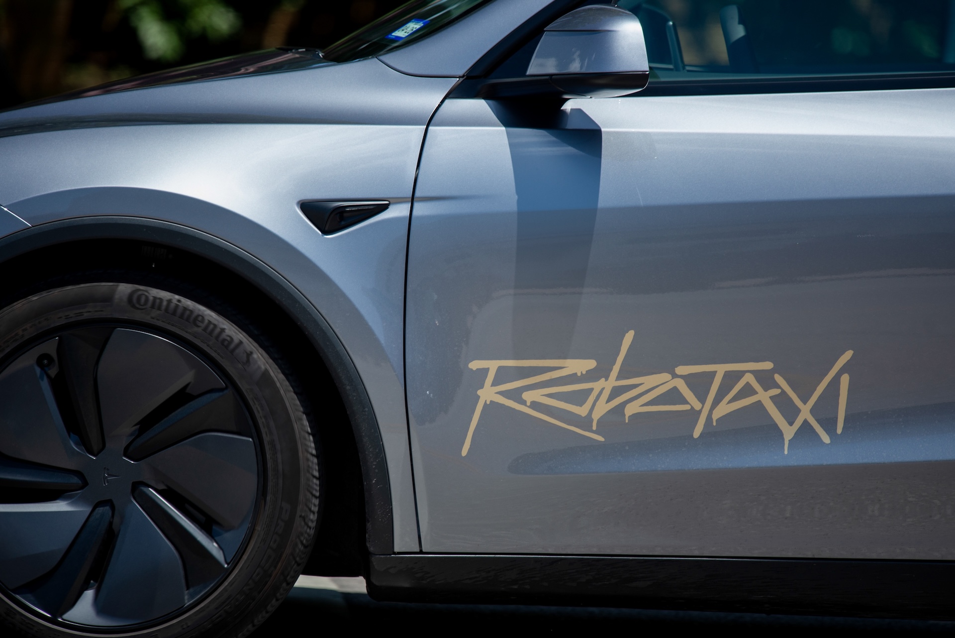 tesla uber waymo