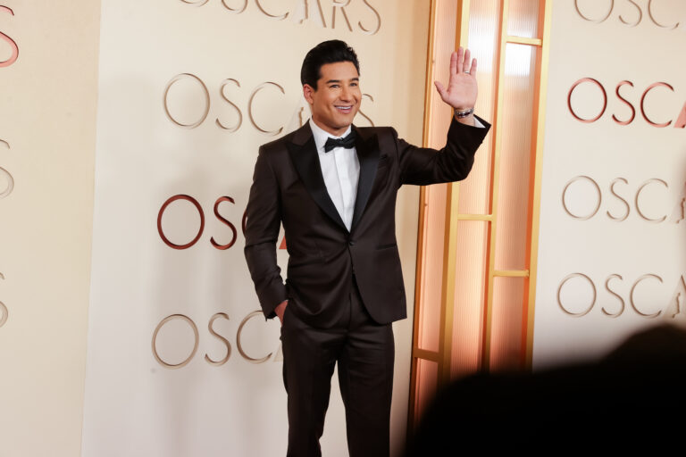 mario lopez steps