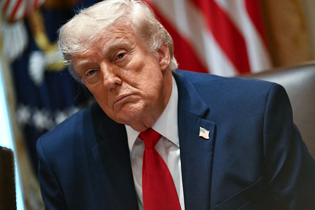trump signs narrower