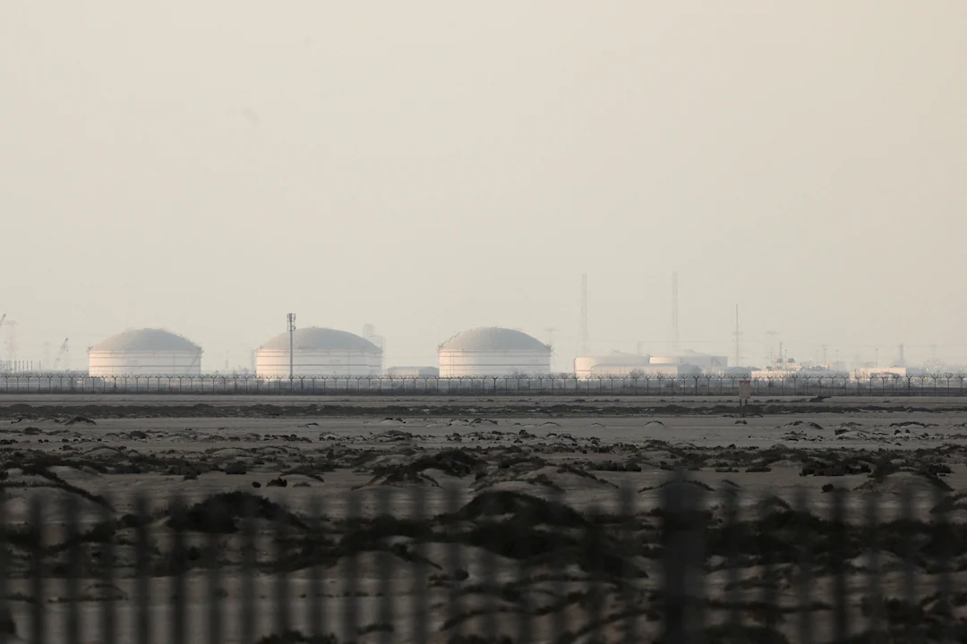 qatarenergy buys lng