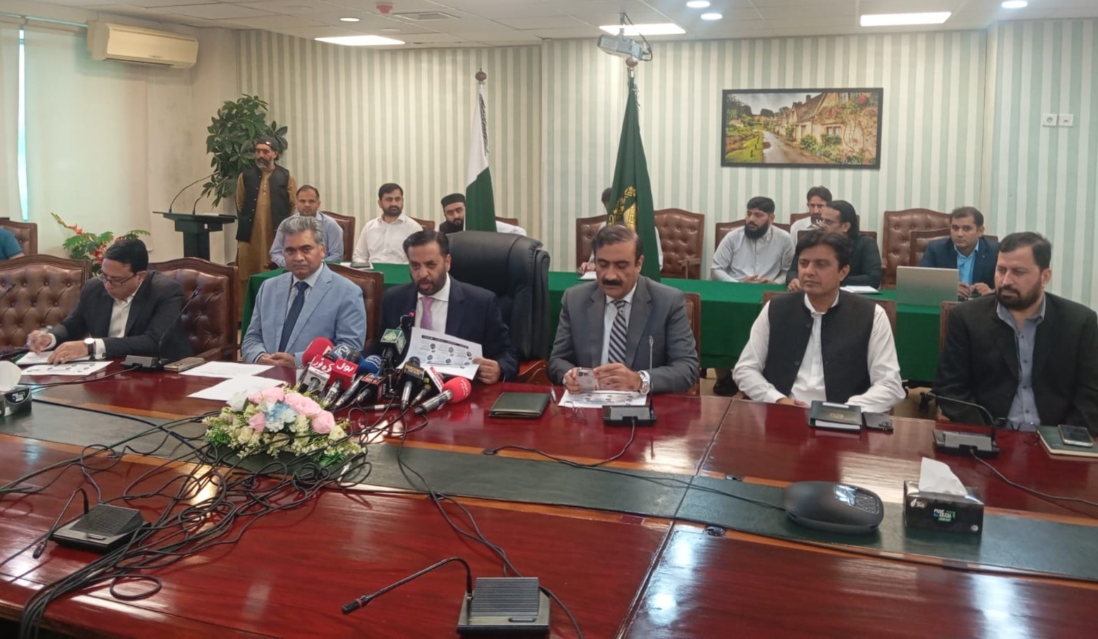 pakistan secures 6295
