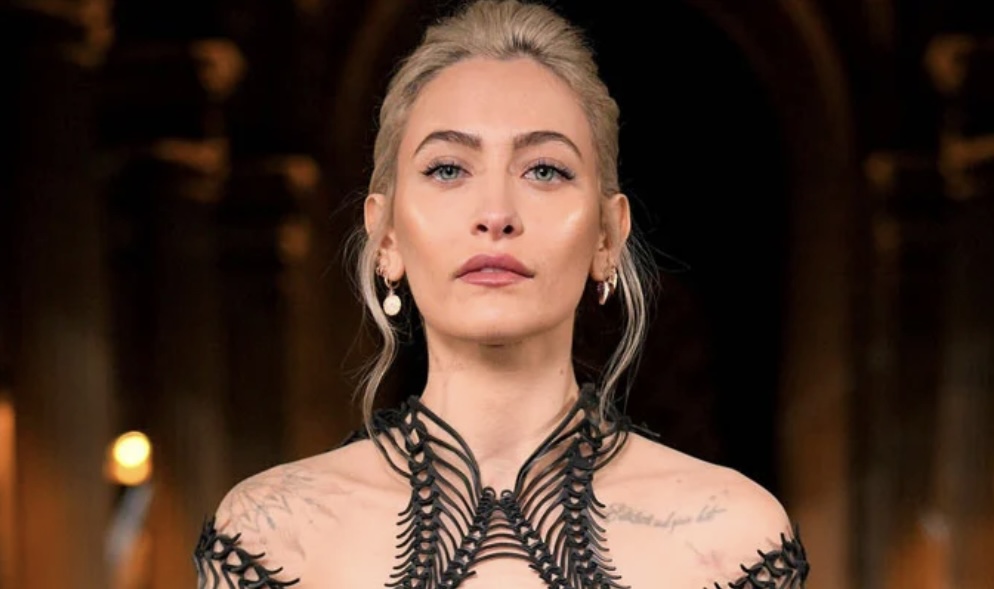 paris jackson reacts