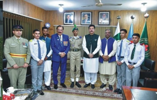 governor kundi attends