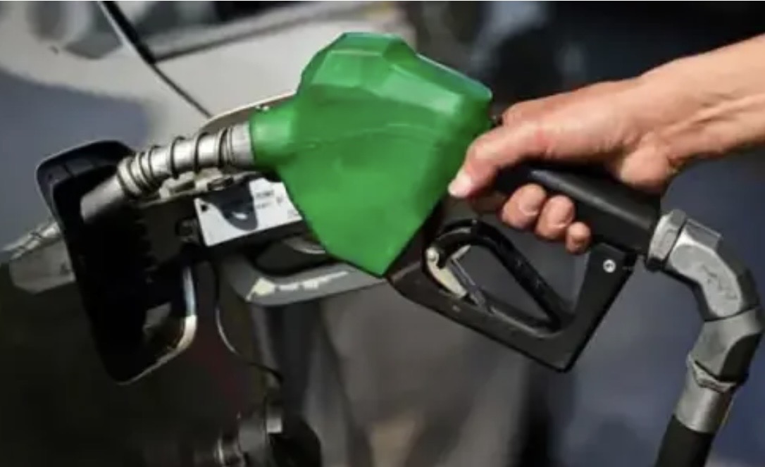 govt decreases petrol