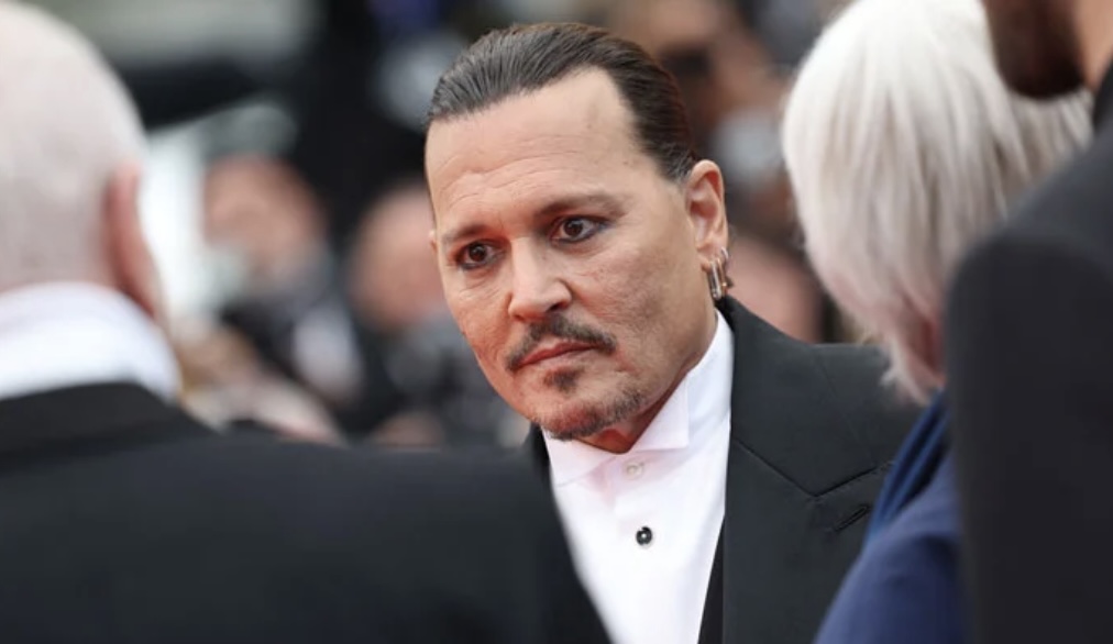 johnny depp unveils