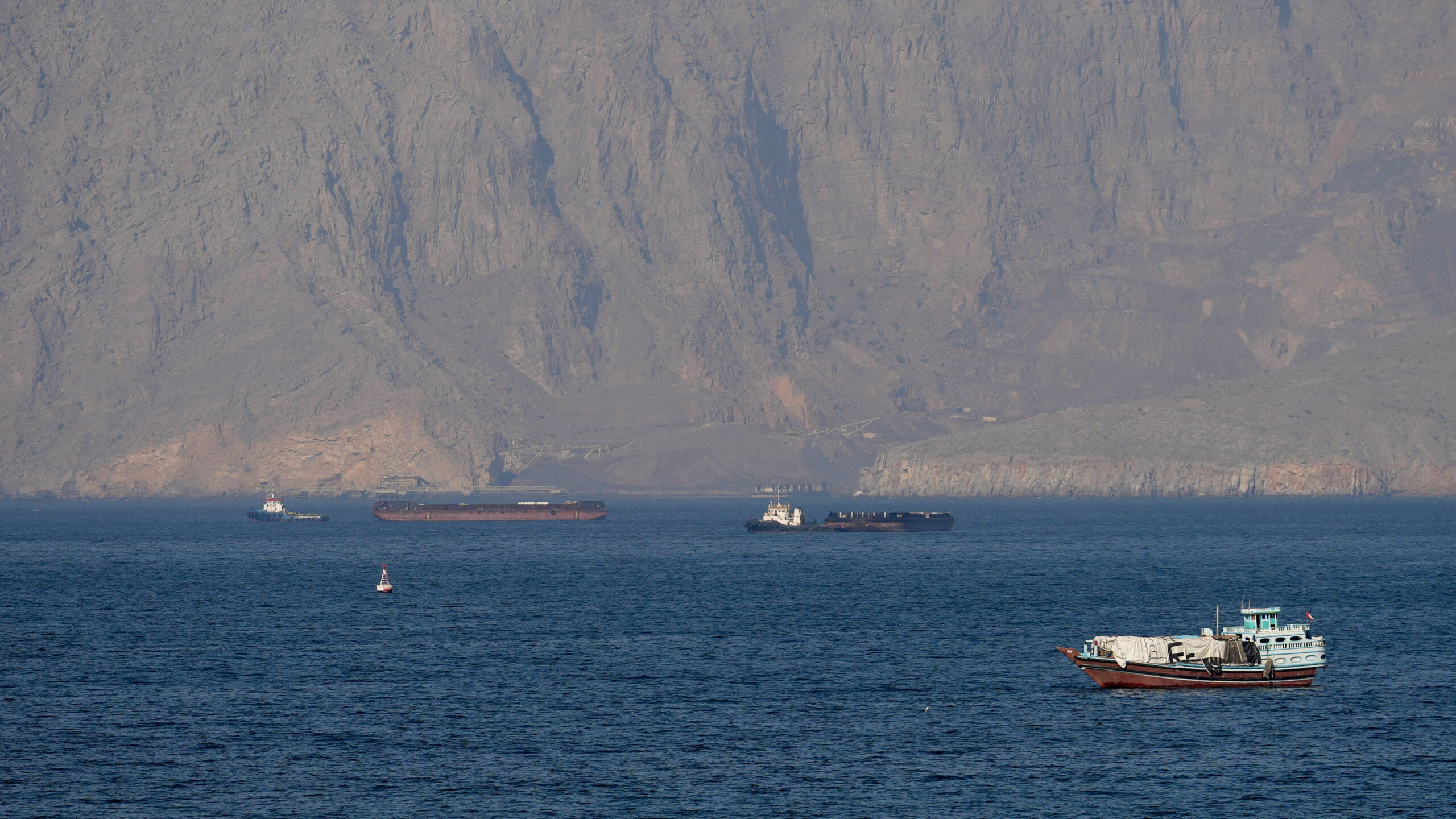 iran ties hormuz