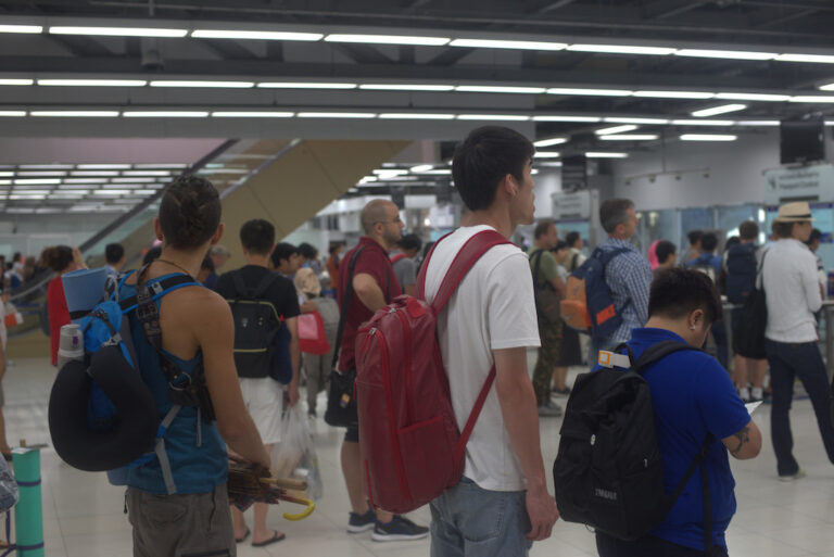 40000 stranded tourists