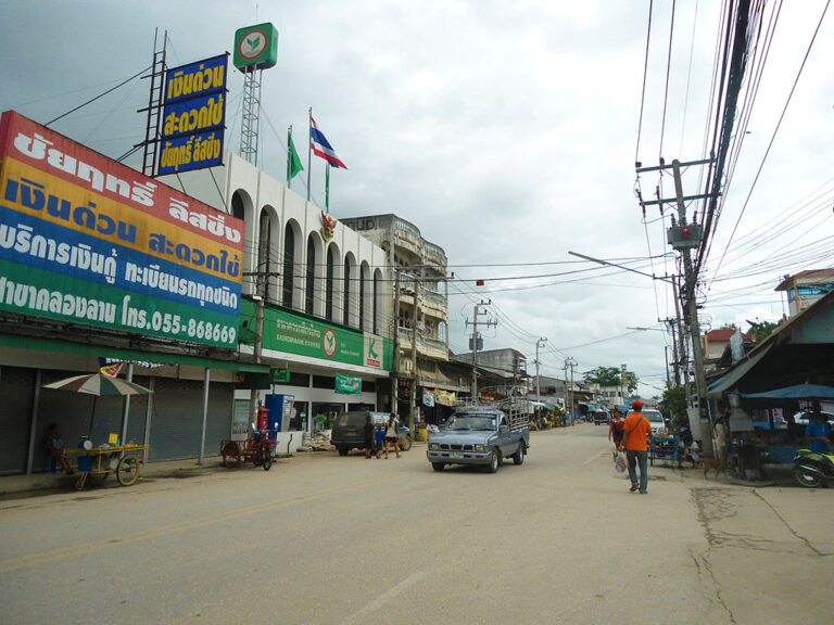police raid kamphaeng