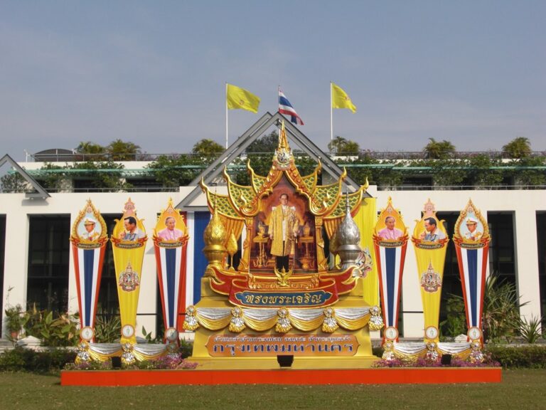 thailand honors king
