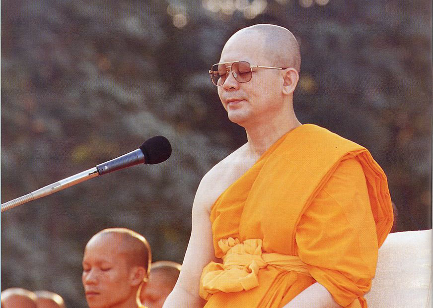 fugitive abbot dhammakaya