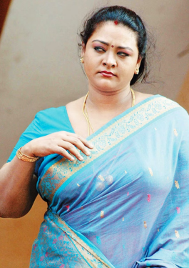 South Indian actress Shakeela undergoes neck surgery after excessive phone use