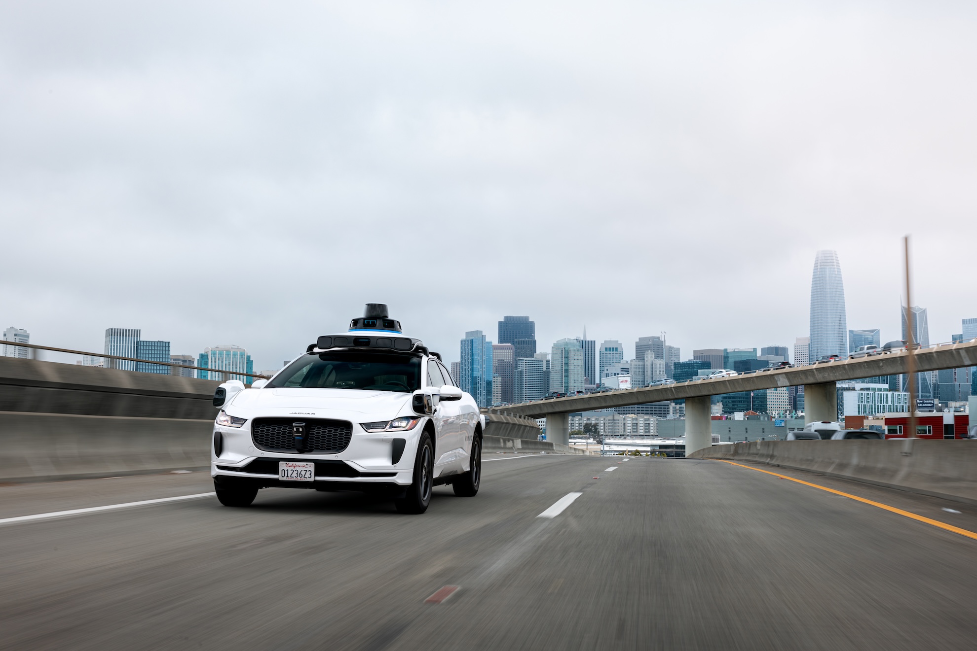waymo halts freeway