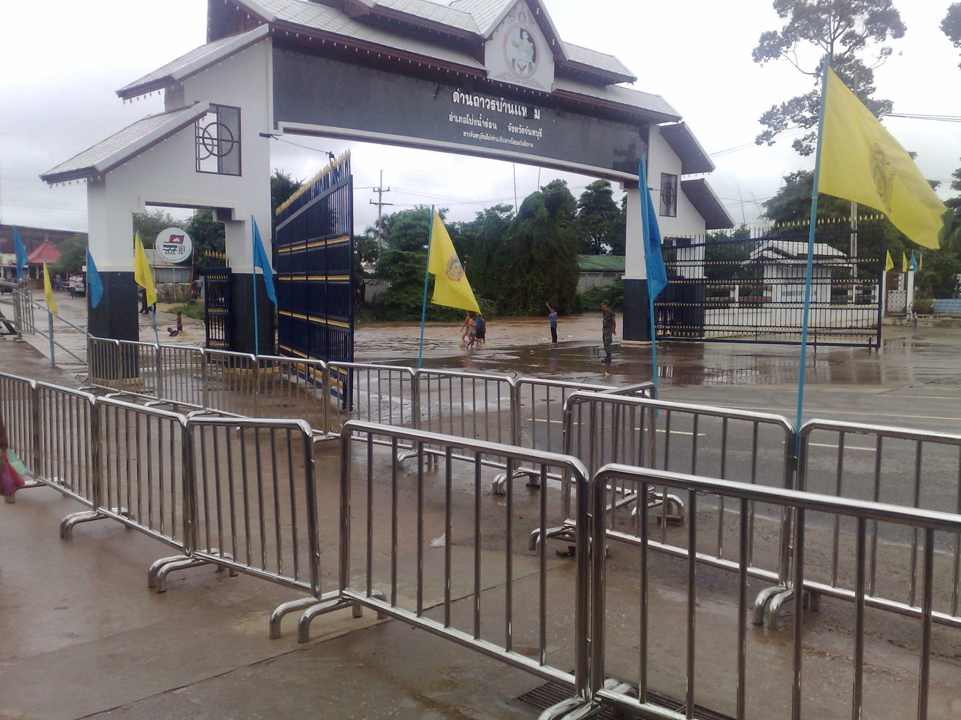 thai army advances