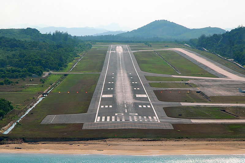 phuket airport closes