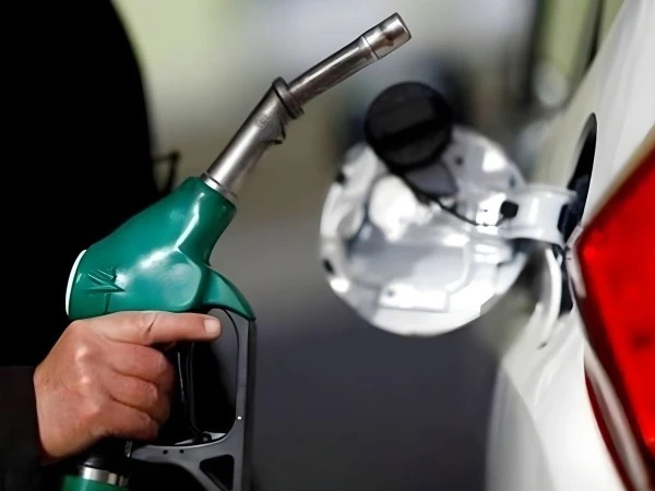 govt increases fuel