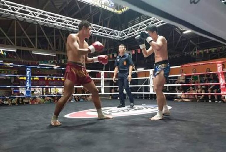 watching muay thai