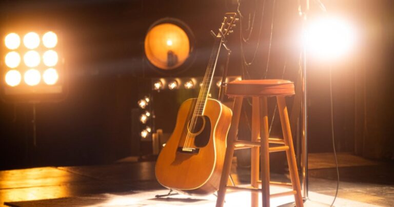 iconic 821770s singer