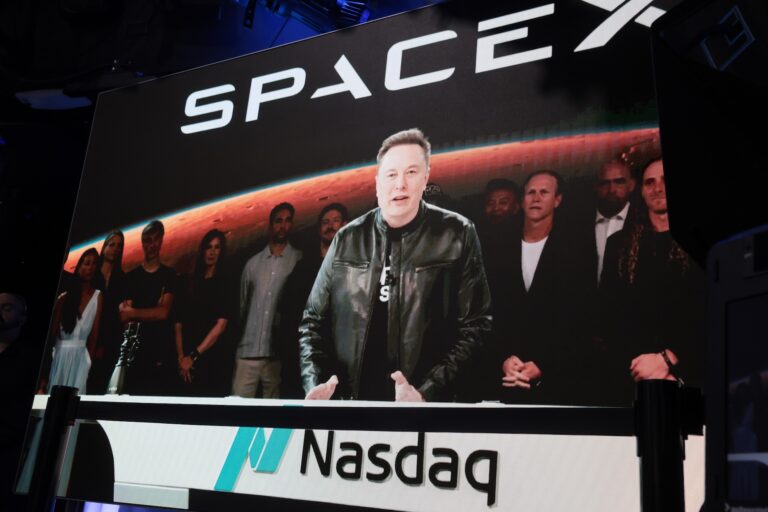elon suffers another