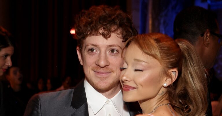 ariana grande boyfriend