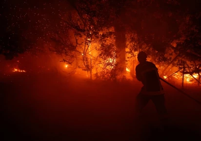 wildfires force 43000