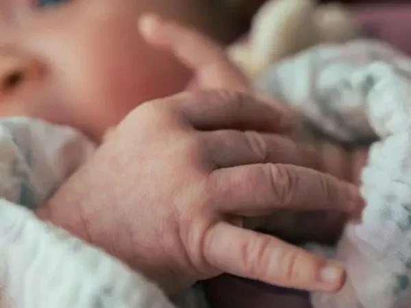 newborn twins found