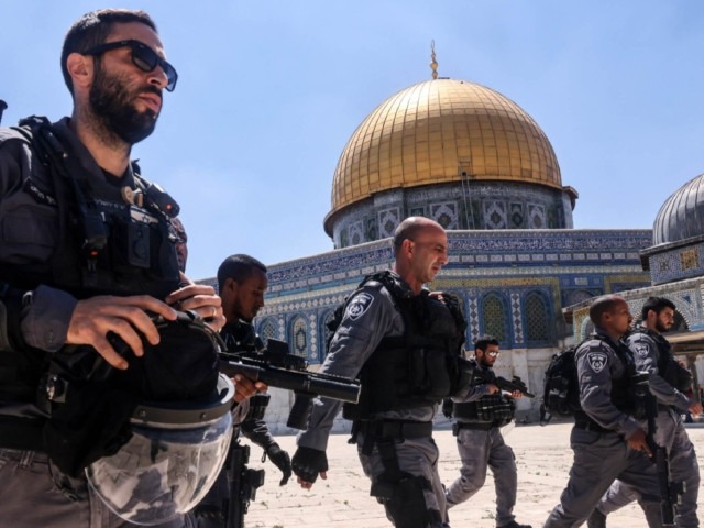 nearly 600 israeli