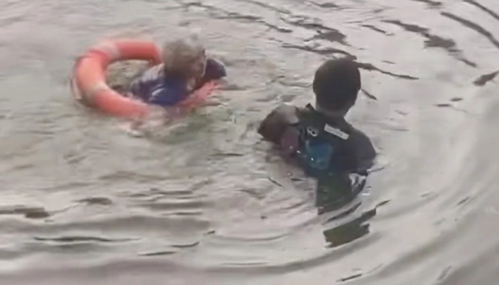 71yearold hero saves