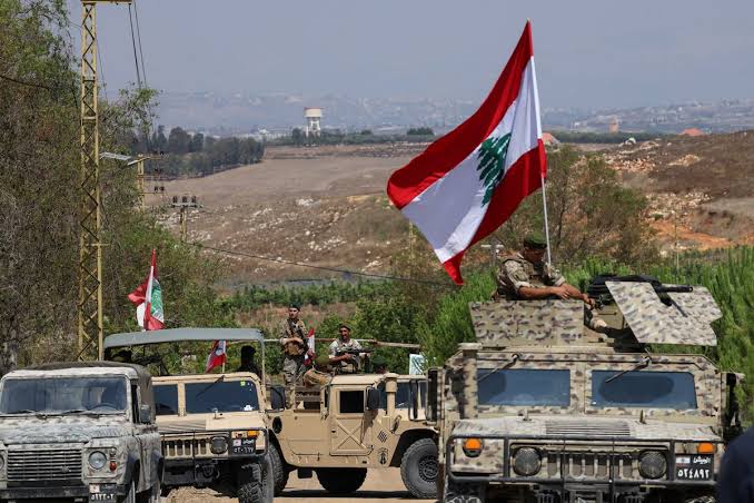 lebanese troops move