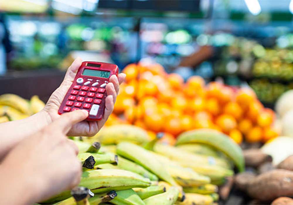 pakistan inflation falls