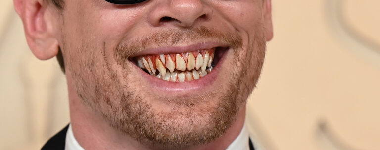 actor flashes vampire