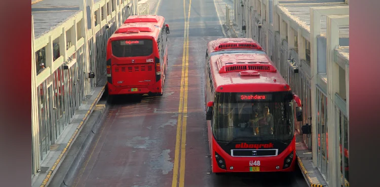lahore metro bus