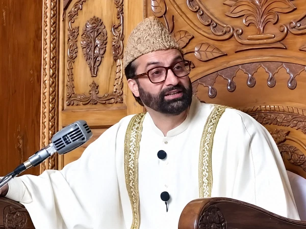 mirwaiz slams demand