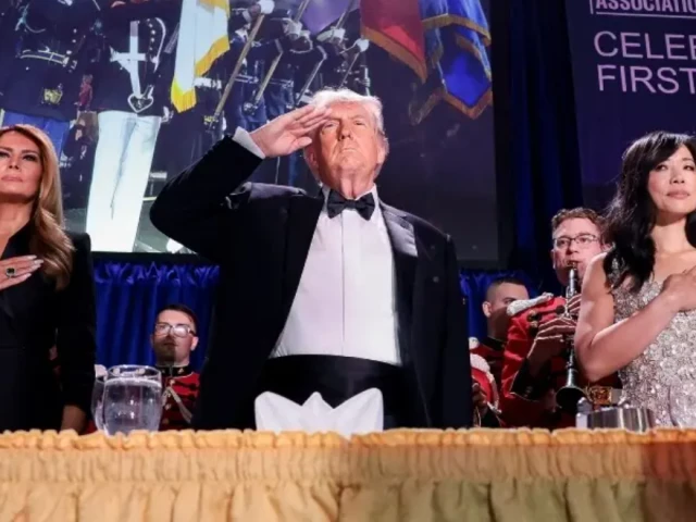 trump returns white