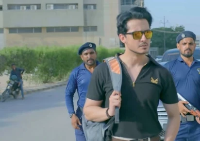 shaandaar brings different