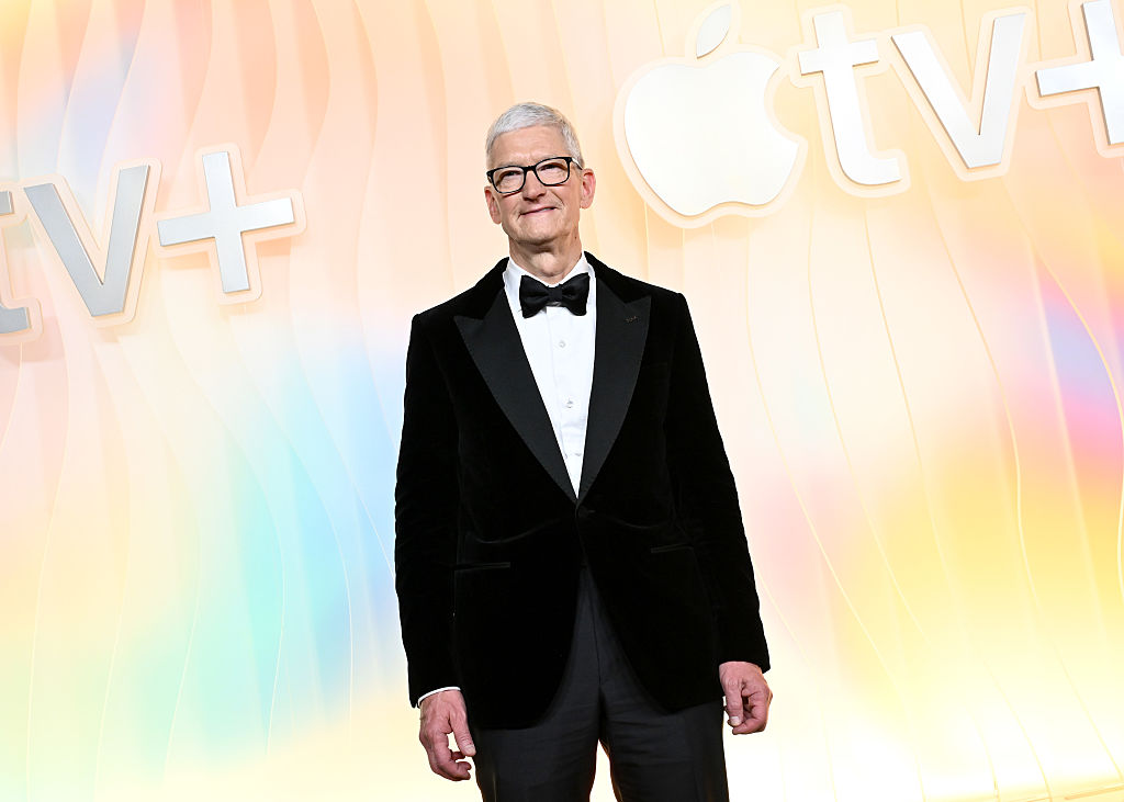 tim cook stepping