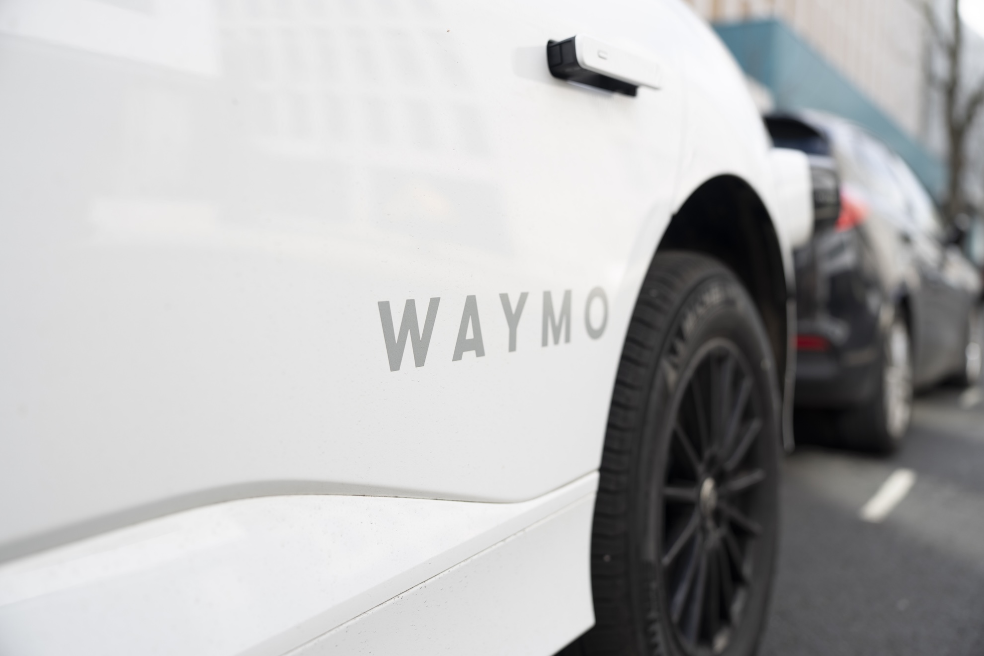 feds demand autonomous
