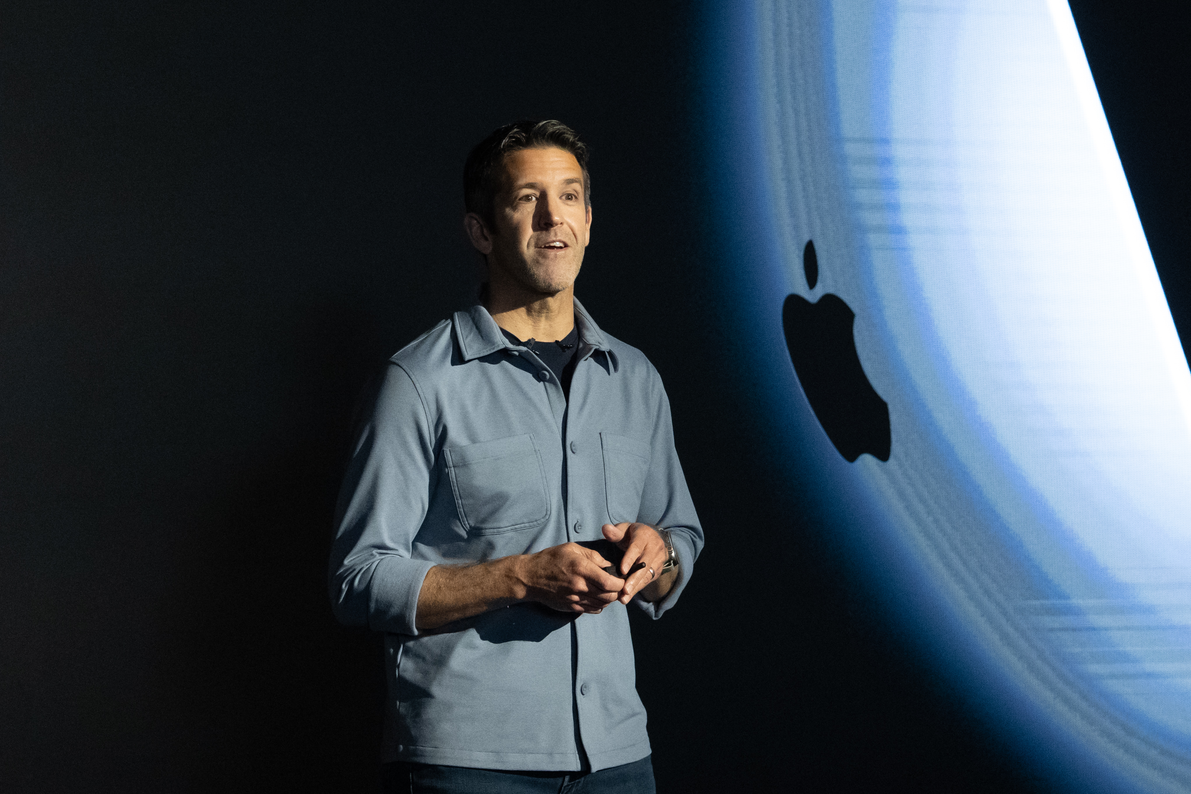 apples new ceo