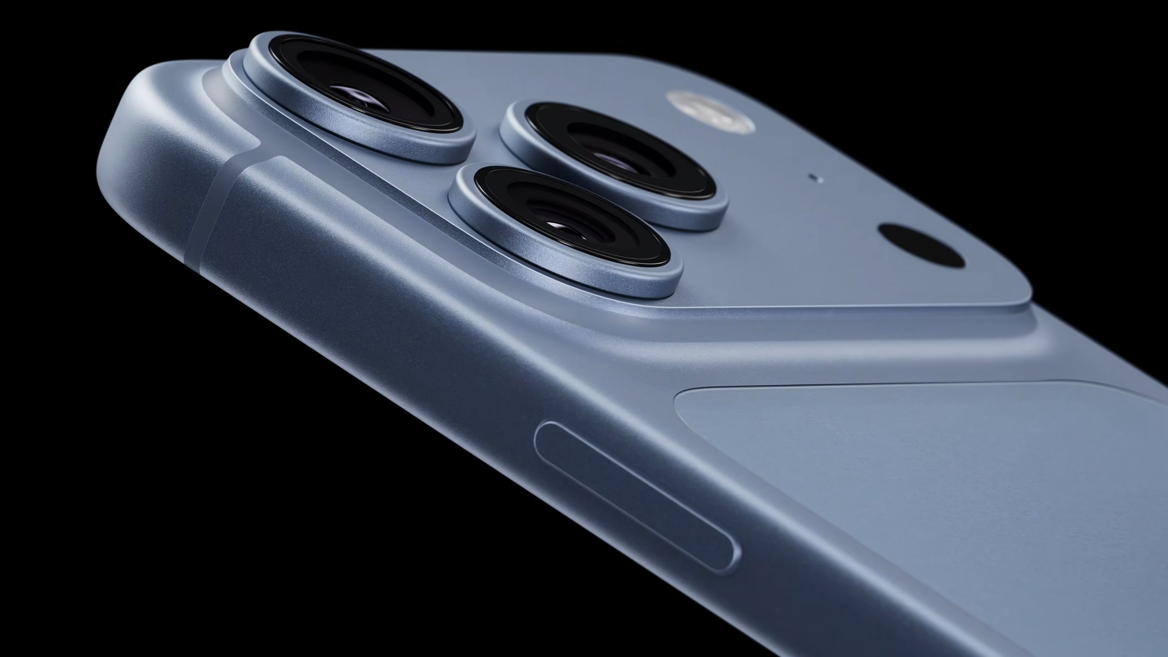apple launches iphone