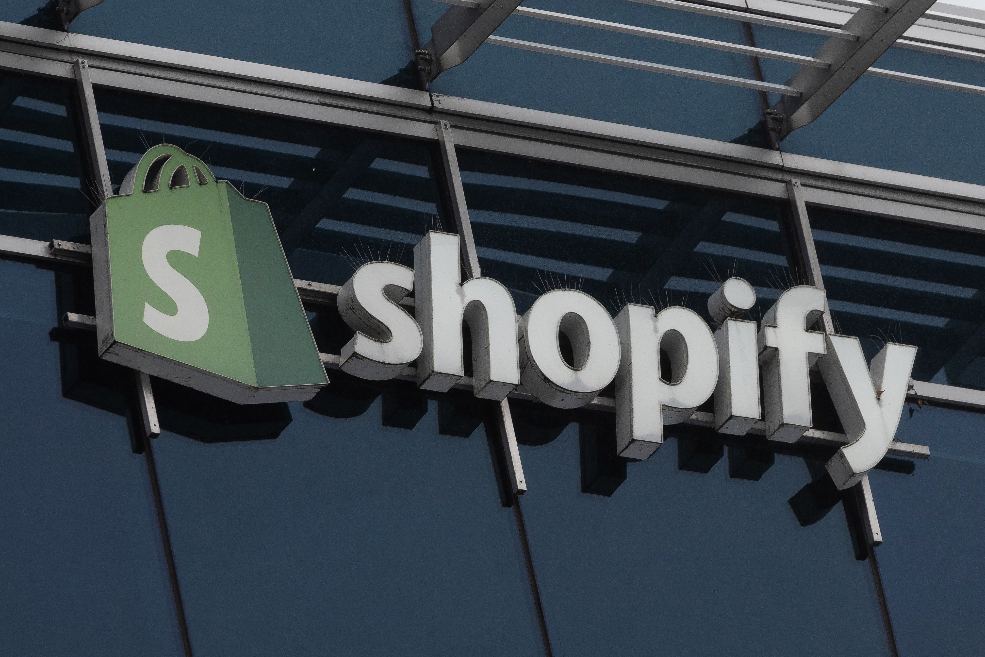 shopify opens checkout