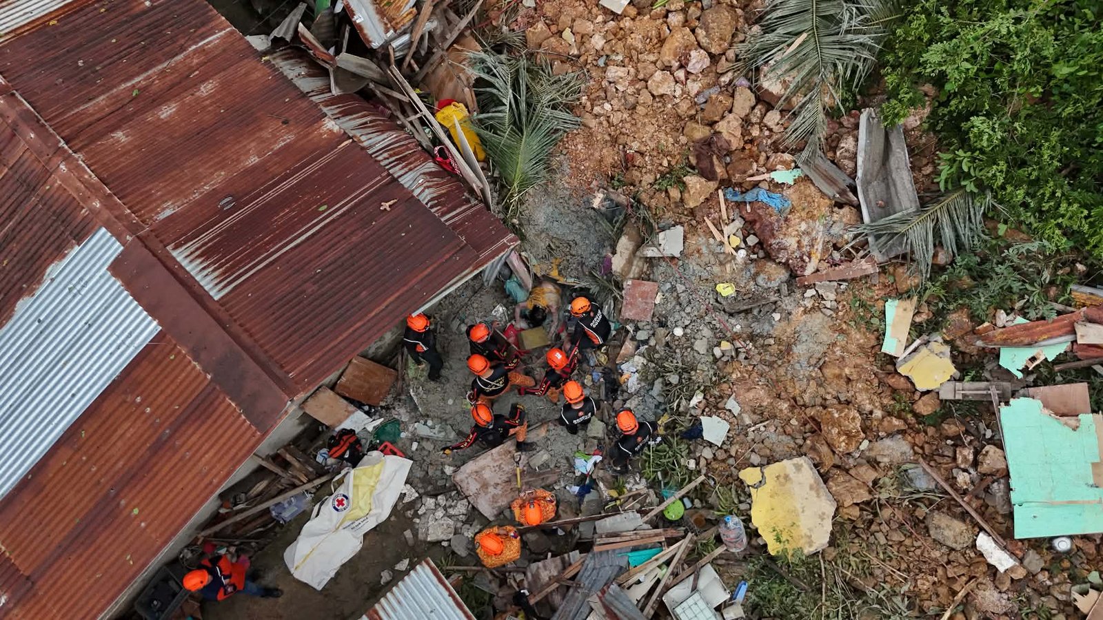 dead after landslide
