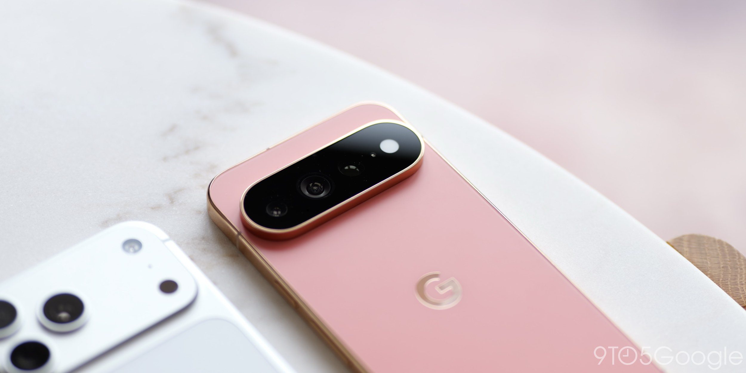 google pixel flaunts