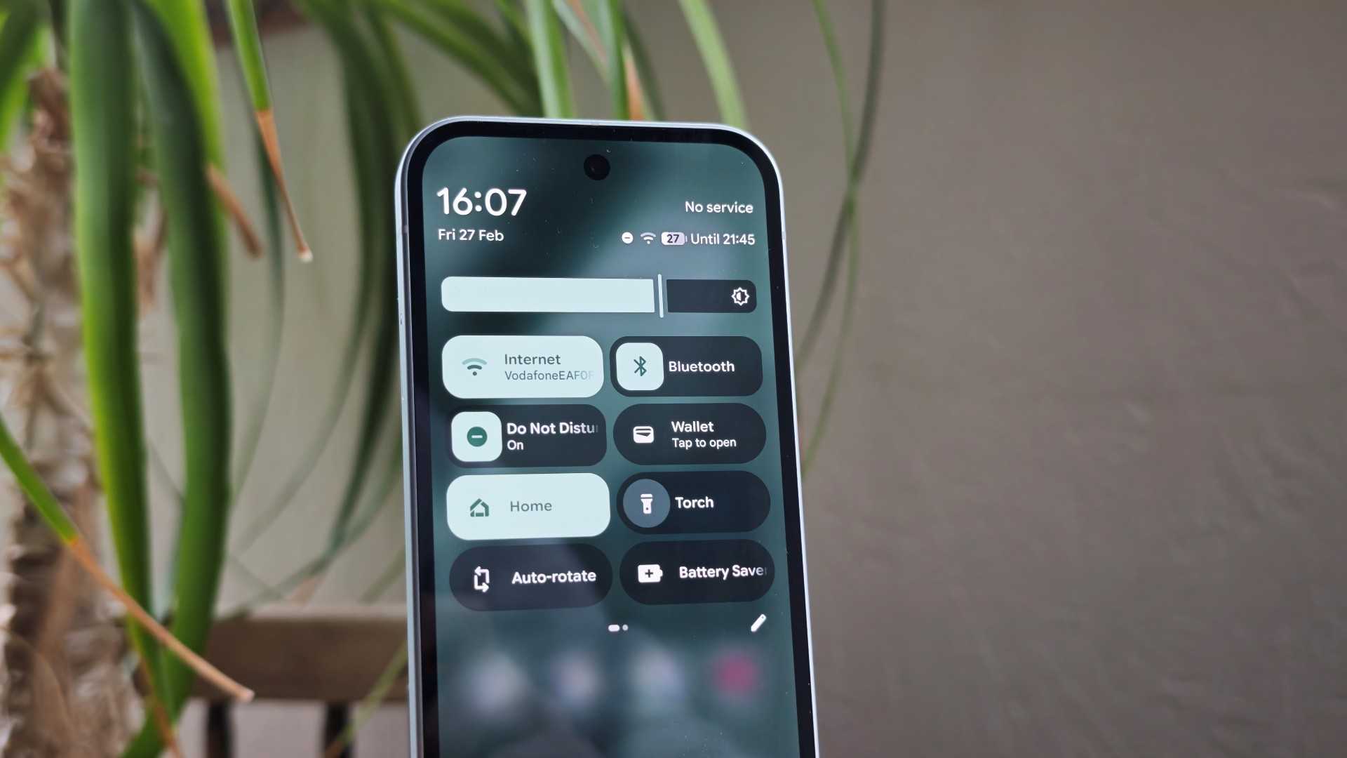 relied phones features