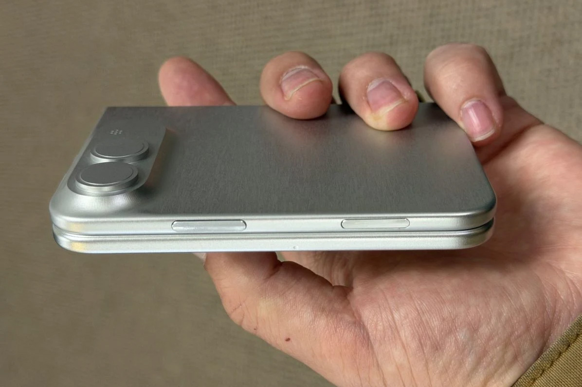 iphone fold coming
