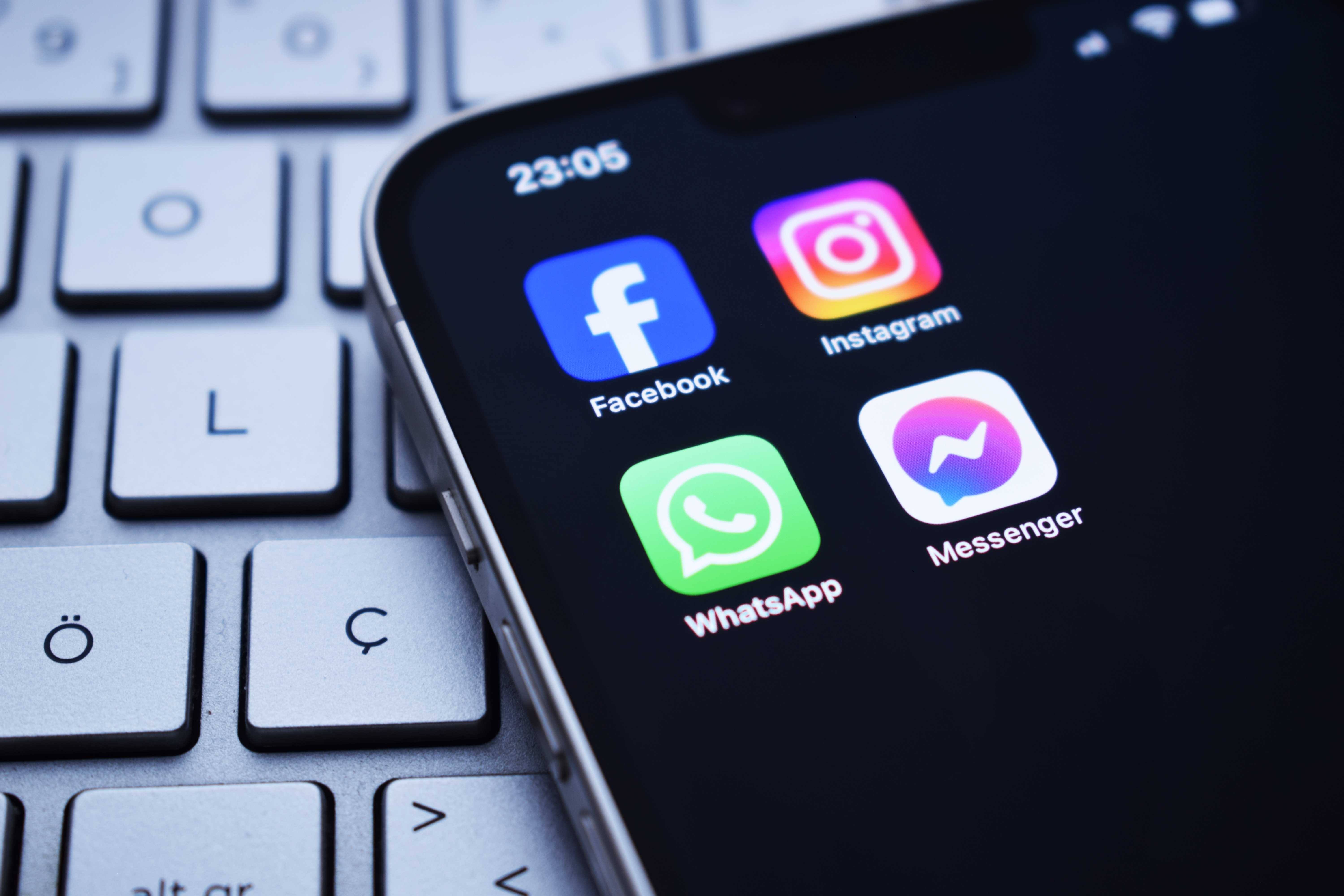under16 social media