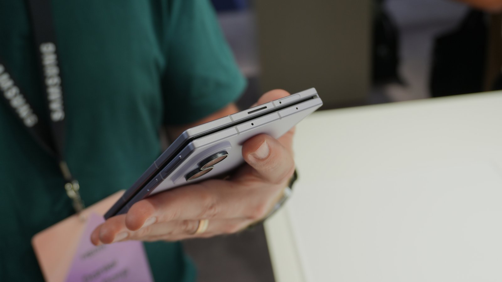 galaxy flip fold