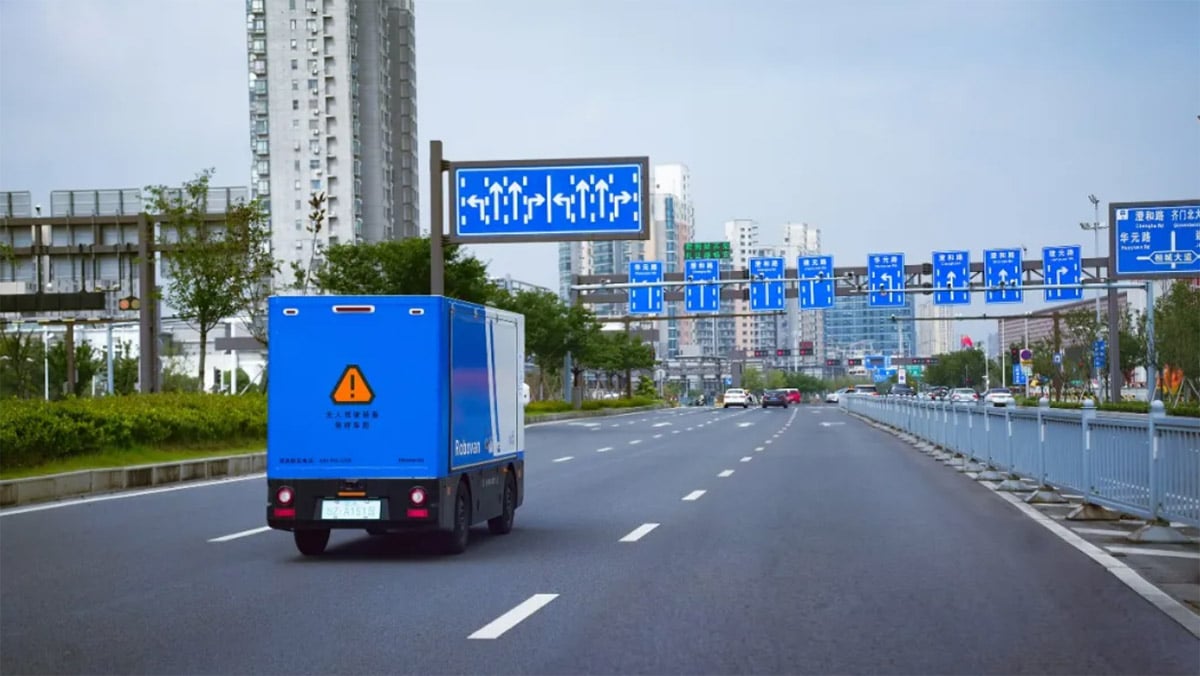 momenta confirms robovan